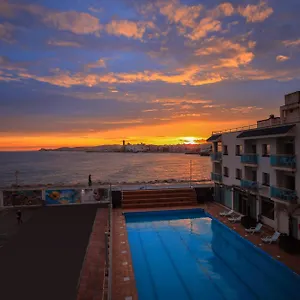 port-sitges-resort.catalonia-hotels.com/